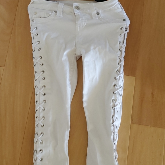 True Religion white jeans size 26 NWOT - Picture 2 of 4
